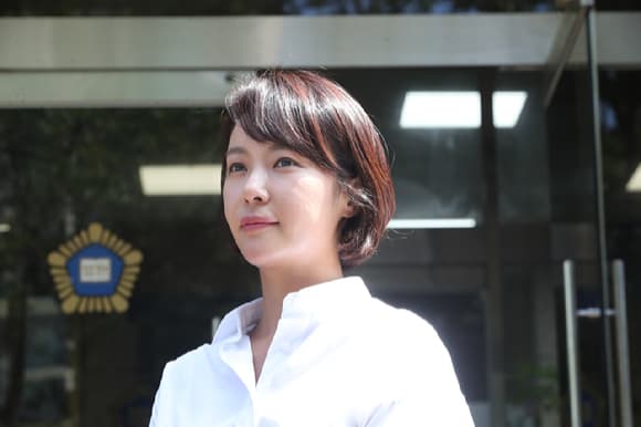 Hwang Jung-eum Faces Embezzlement Charges with Prosecutors Seeking 3-Year Imprisonment